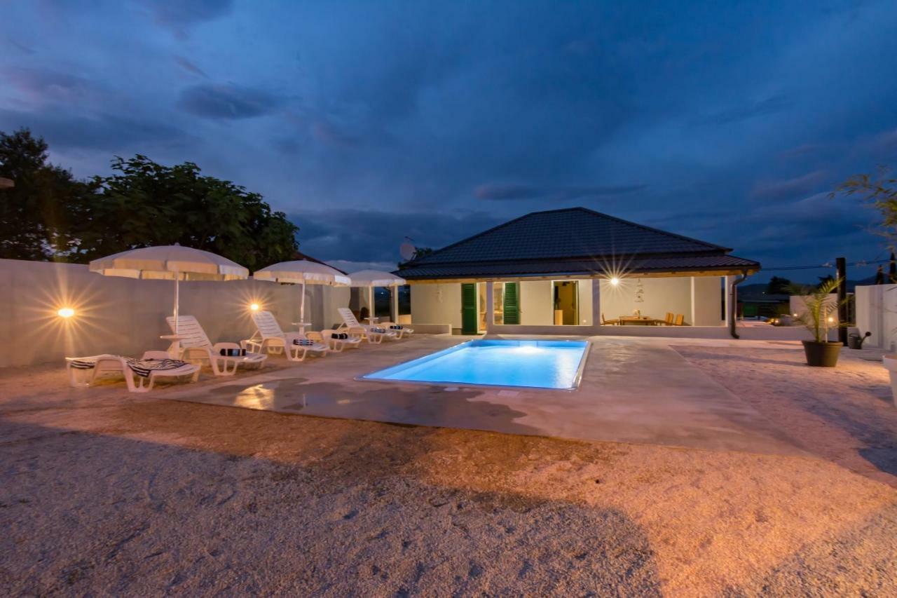 Tara Villa Sveti Filip i Jakov Ngoại thất bức ảnh