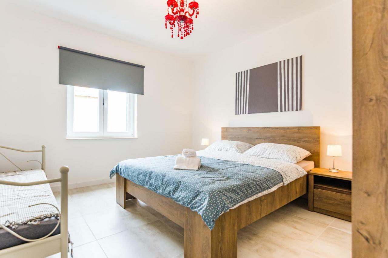 Tara Villa Sveti Filip i Jakov Ngoại thất bức ảnh